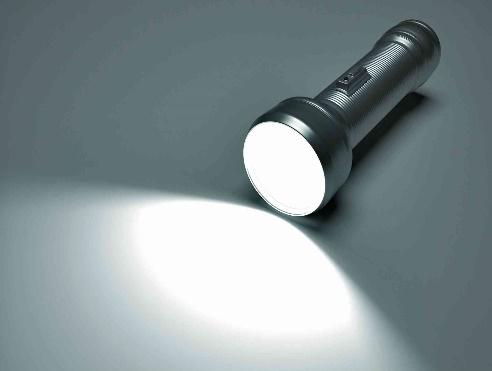 Mua đèn pin loại nào tốt nhất giữa Xiaomi, Ultrafire và Supfire