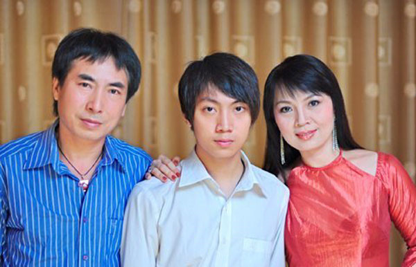 Cuộc sống gia đình của ca sĩ Thái Bảo