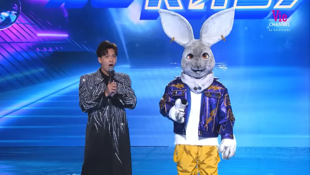 The Masked Singer Vietnam có mascot thỏ, Jun Phạm được gọi tên