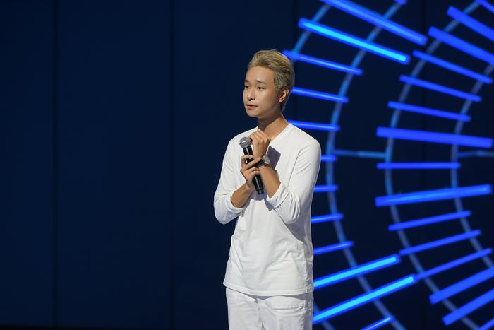 Hà An Huy Vietnam Idol với loạt hit